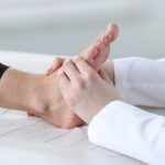 ayak parmağında sinir sıkışması