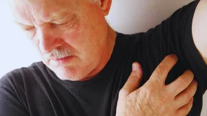 boyun fıtığı koltuk altına vurur mu