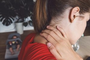 boyun düzleşmesi migreni tetikler mi