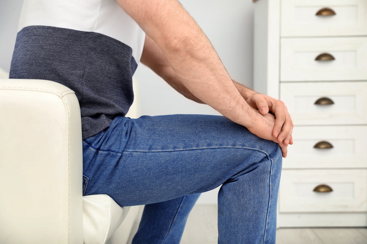 diz ağrısı kalçaya vururmu