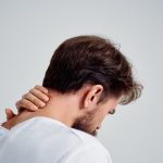 boyun fıtığı saç dökülmesi yaparmı