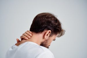 boyun fıtığı saç dökülmesi yaparmı