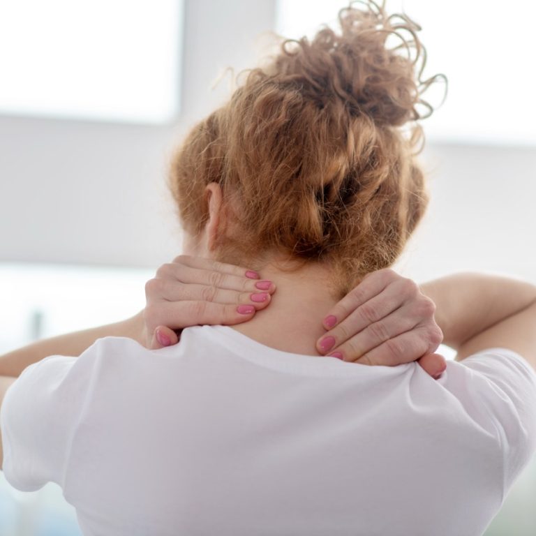 Boyun Fıtığı Olanlar Spor Yapabilir mi? Güvenli Egzersiz Yöntemleri